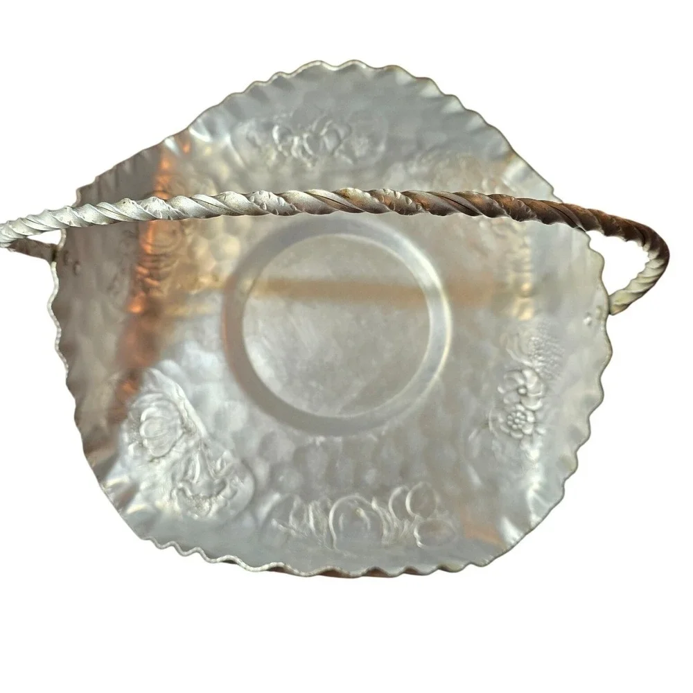 Cromwell Hand Hammered Aluminum Candy Dish Basket Fruit Floral Scalloped Vintage
